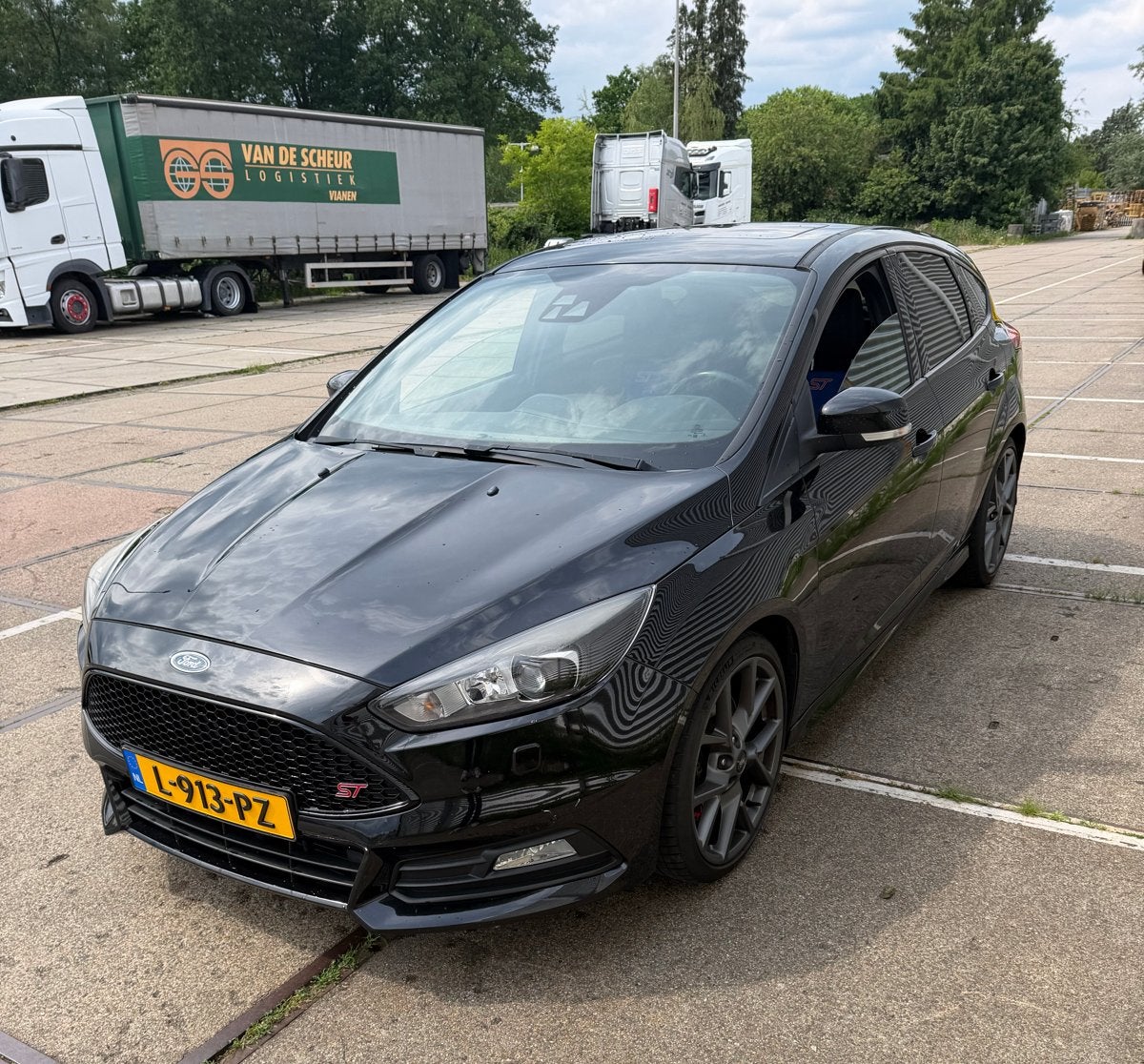 Ford Focus ST-2 Ecoboost, 15 km/l, Zwart, 4 cilinders, Zwart