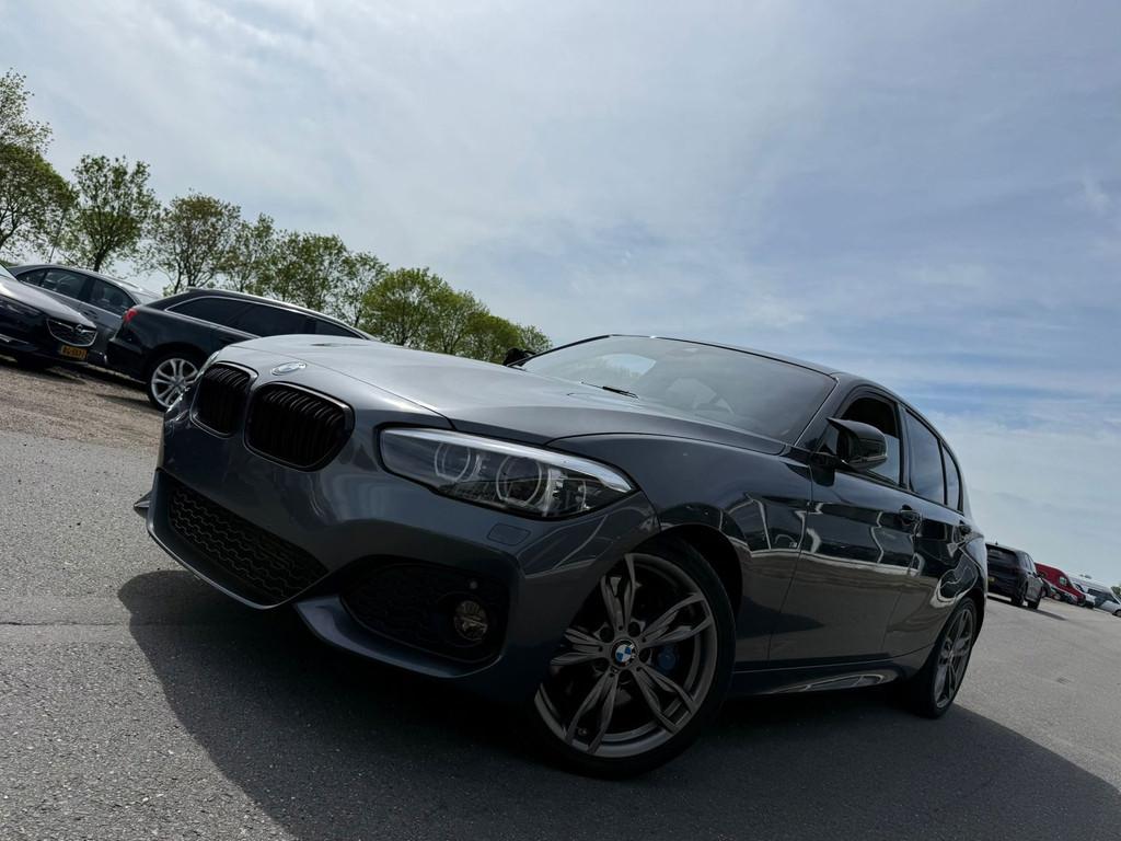 BMW 1-serie 120d AUT M-PAKKET 190PK HARMAN FLIPPERS FULL!, Leder, Bedrijf, Diesel, 1405 kg