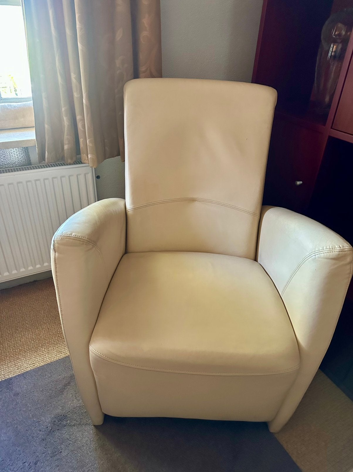 Gratis ophalen: mooie witte leren fauteuil van Montel, Ophalen, Gebruikt, Minder dan 75 cm, Leer
