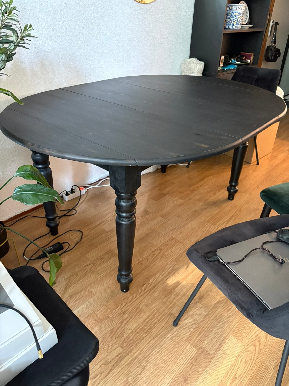 Eettafel uitschuifbaar rond ovaal hout zwart antiek, Ophalen, Gebruikt, Vijf personen of meer, Ovaal
