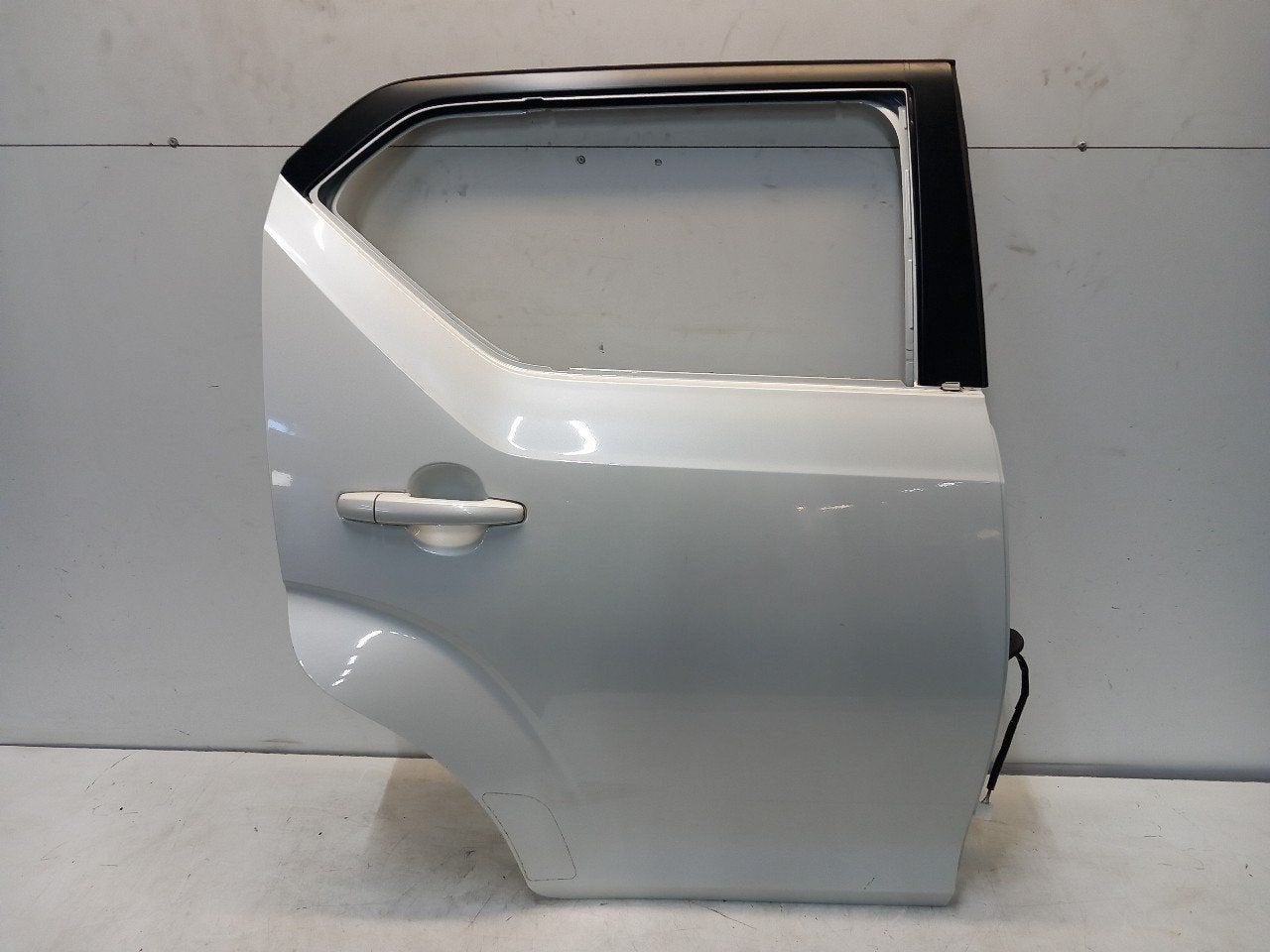 Portier rechts achter Suzuki Ignis, Auto-onderdelen, Onderdelen@venauto.nl, Van der Ven Autorecycling B.V., Gebruikt, Ettenseweg 76, 4706 PB Roosendaal, The Netherlands