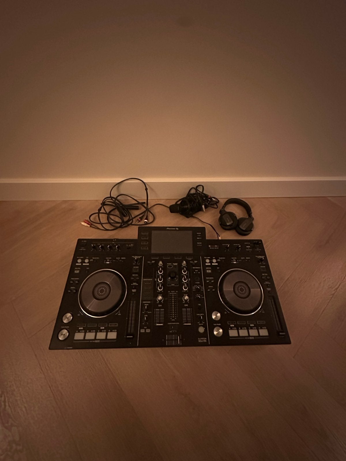 Foto 3 van Pioneer XDJ-RX DJ-set met flightcase en accessoires