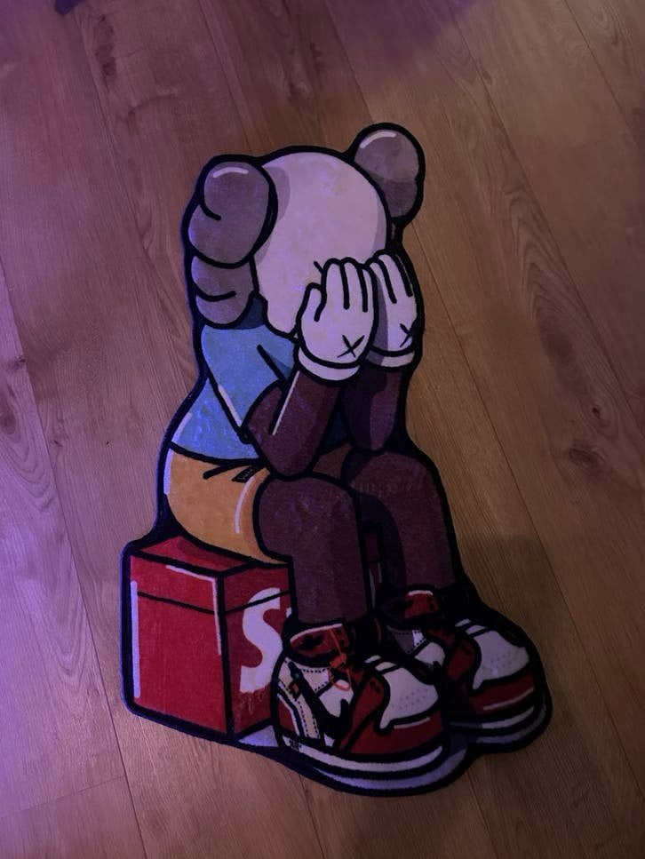 KAWS Companion vloerkleed - Uniek design, 200 cm of meer, Zo goed als nieuw, Overige vormen, Rood