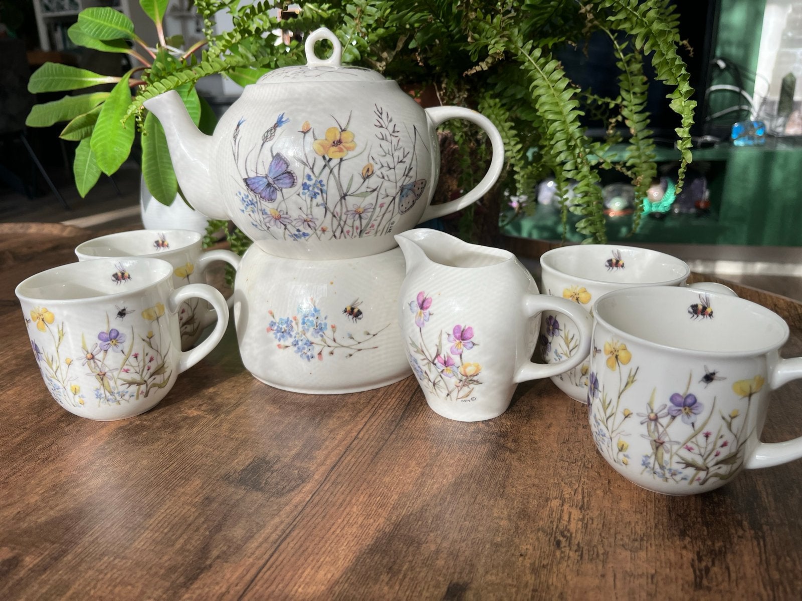 JET Ter Steege theeservies met bloemen en hommels, Keramiek, Landelijk/Boerenbont, Ophalen of Verzenden, Zo goed als nieuw