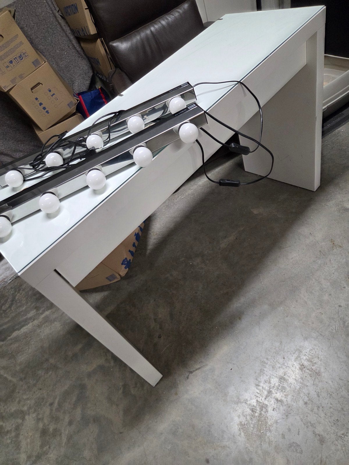 Kaptafel met lampen en spiegel, Ophalen of Verzenden, Zo goed als nieuw