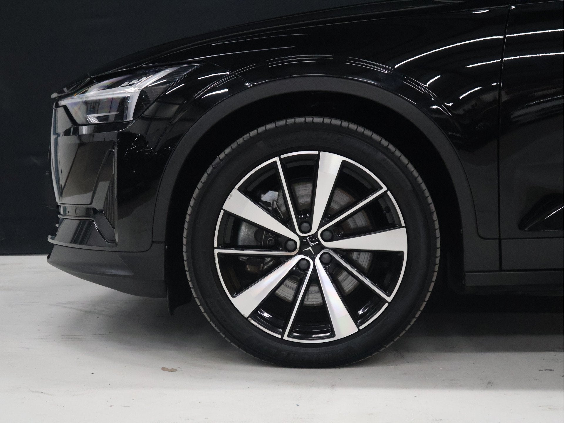 Polestar 2 Standard Range Single Motor 63kWh [APPLE CARPLAY,, Stof, Gebruikt, Zwart, 24 min