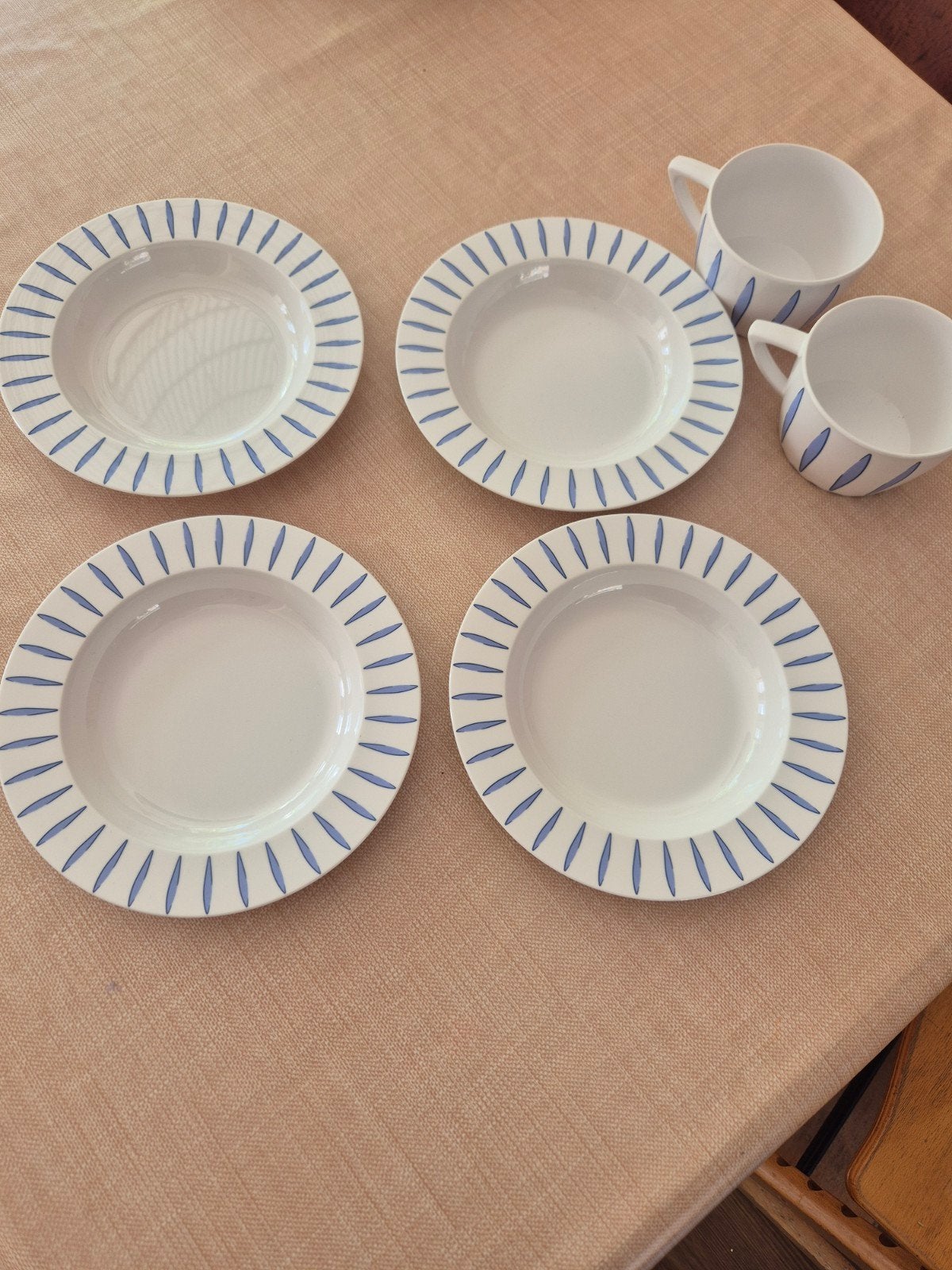 Mepal Rosti camping servies: 4 diepe borden, 2 soepkommen, Kunststof, Mepal, Ophalen of Verzenden, Zo goed als nieuw