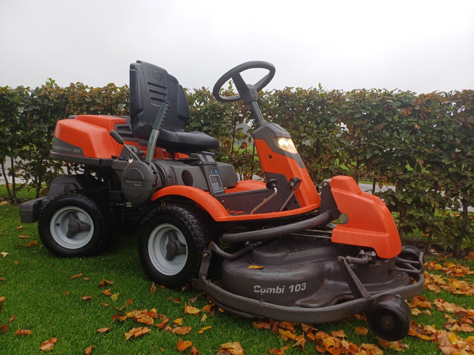 Nette Husqvarna Rider zitmaaier 4x4 met stuurbekrachtiging, Ophalen of Verzenden, Zo goed als nieuw, Elektrische starter, 90 tot 120 cm