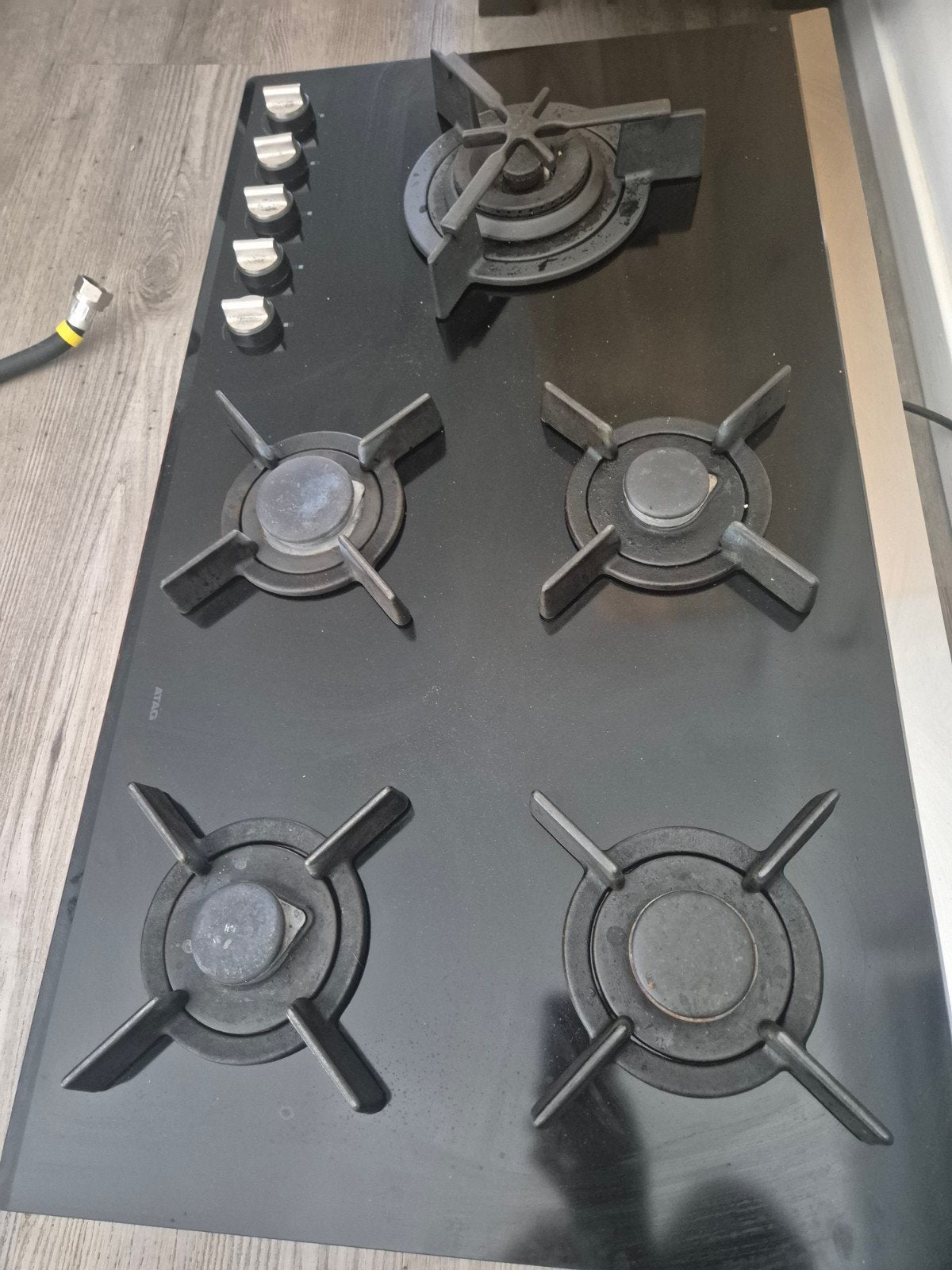 Atag 5-pits gas inbouw kookplaat met glasplaat, Ophalen