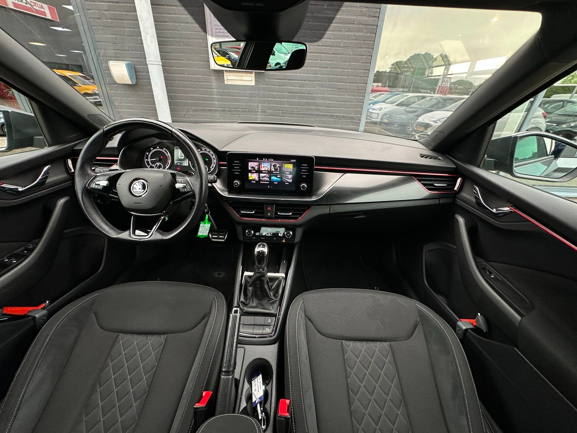 Skoda Kamiq 1.0 TSI Sport Business/1STE EIG/APP-CONNECT/AUTO, Auto's, Stof, Gebruikt, Euro 6, Origineel Nederlands