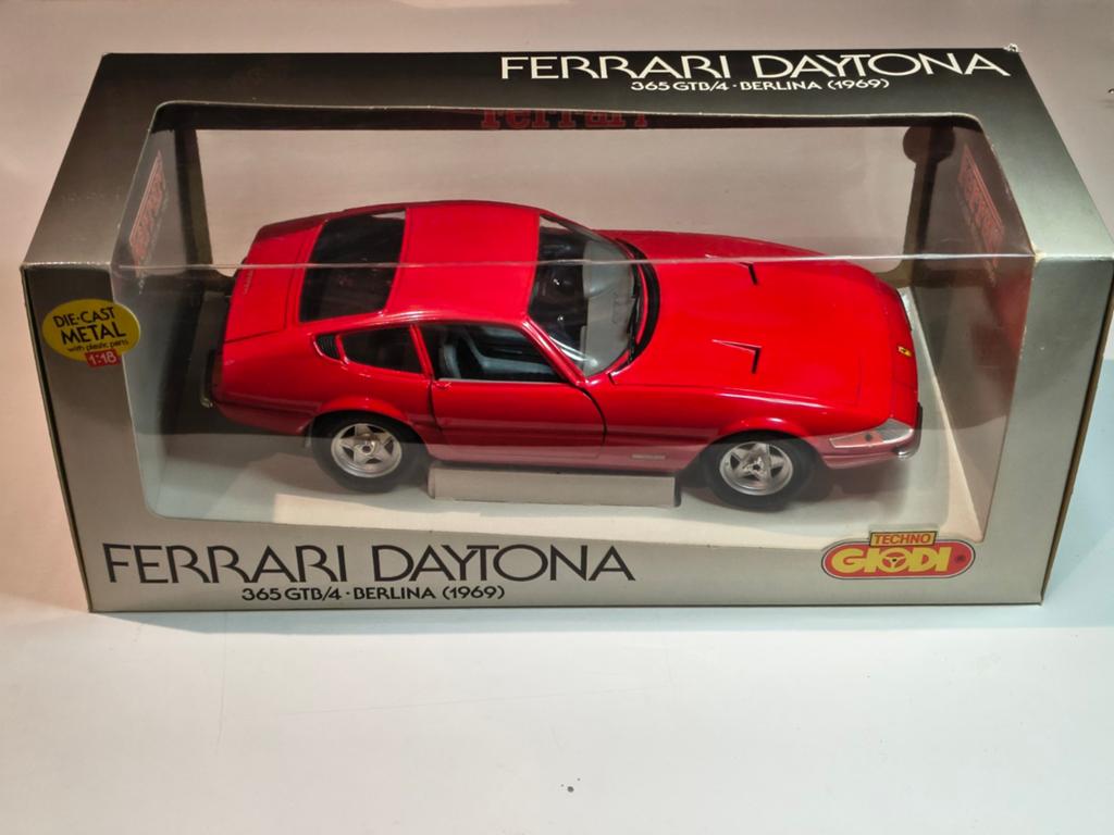 Ferrari Daytona 1/18 nieuwstaat merk: Giodi, Ophalen of Verzenden, Zo goed als nieuw, Auto, Overige merken