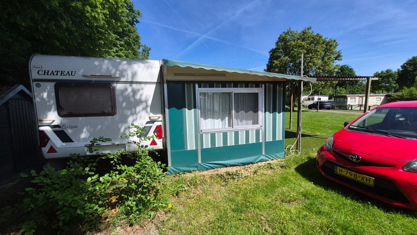 Chateau Calista 450 met voortent en inboedel, Caravans en Kamperen, Caravans, Chateau, Rondzit, Particulier, Tot en met 4