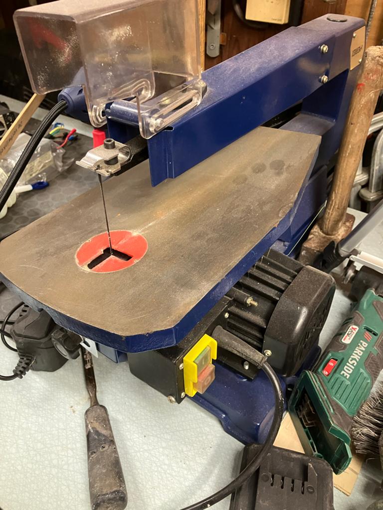Figuurzaagmachine - Ideaal voor precisiewerk, Ophalen, Gebruikt, 600 tot 1200 watt, 30 tot 70 mm