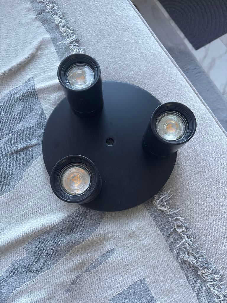 Ikea plafondspot met 3 LED lampen, zwart, Ophalen, Metaal of Aluminium, Zo goed als nieuw, Led