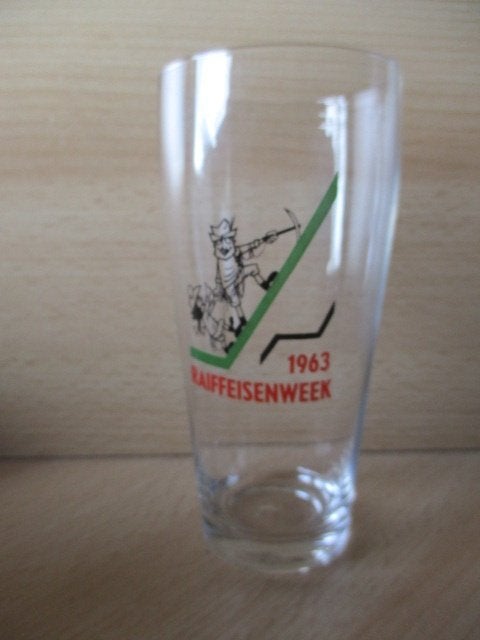 Vintage drinkglas Raiffeisenweek 1963, Ophalen of Verzenden, Zo goed als nieuw, Bierglas