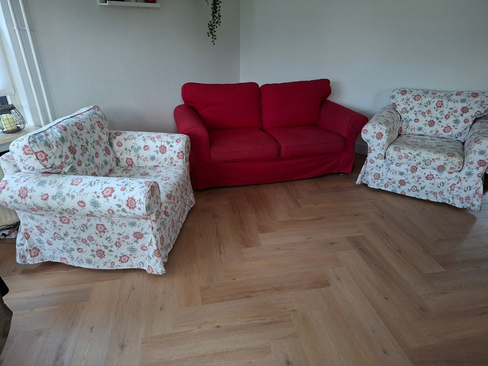 ikea ektorp 2 zitsbank en 2 fauteuils rood/gebloemd, Ophalen, Gebruikt, Overige maten, 150 tot 200 cm