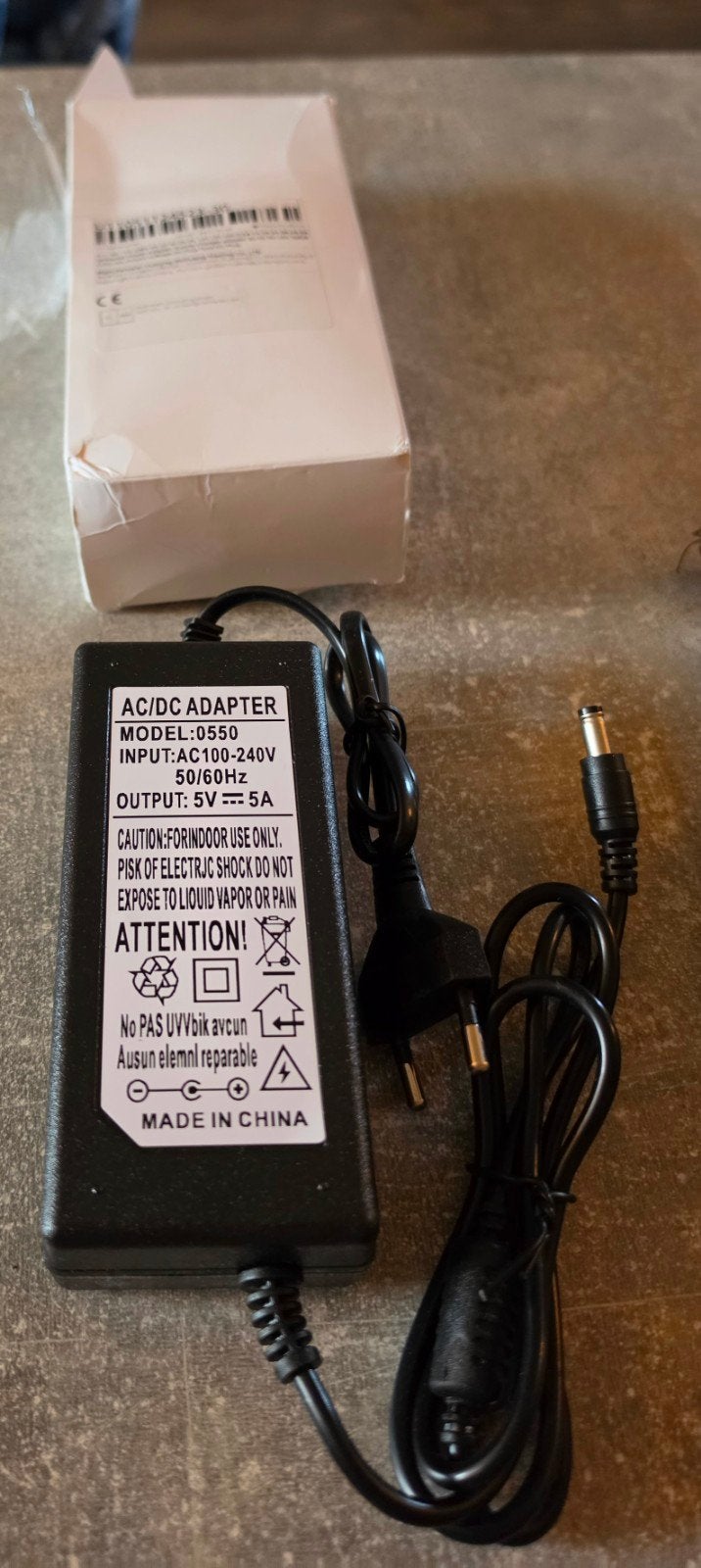AC/DC Adapter 5V 5A - Model 0550, Ophalen of Verzenden, Nieuw, Onbekend