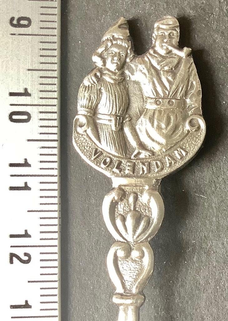 lepel, Volendam, Klederdracht, type 2 (B3, Verzamelen, Overige Verzamelen, Gebruikt, Ophalen of Verzenden