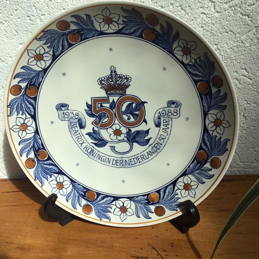 1938 Beatrix koningin der nederlanden 50 jaar 1988, Ophalen of Verzenden, Zo goed als nieuw, Servies