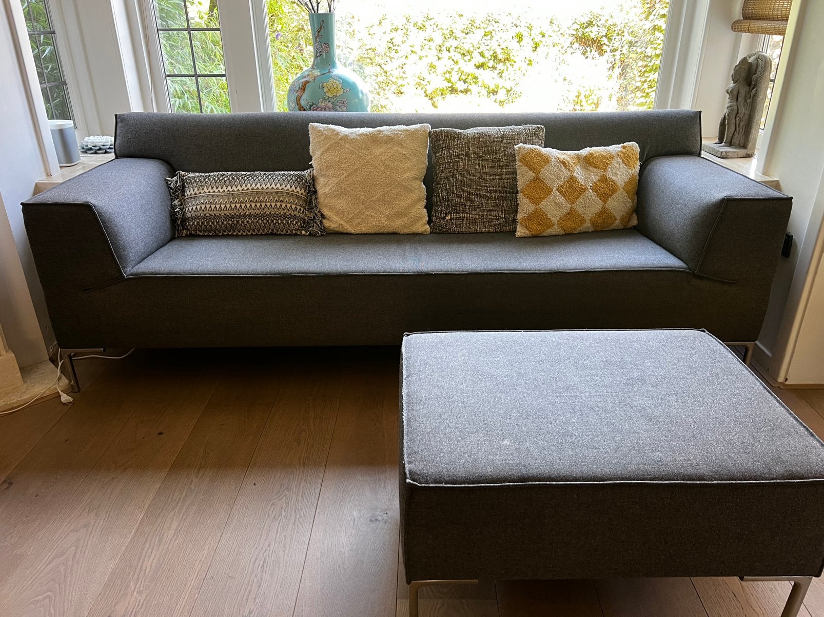 Poef / Hocker Design on Stock, type Bloq, Ophalen, Gebruikt, Overige materialen, Strak en tijdloos