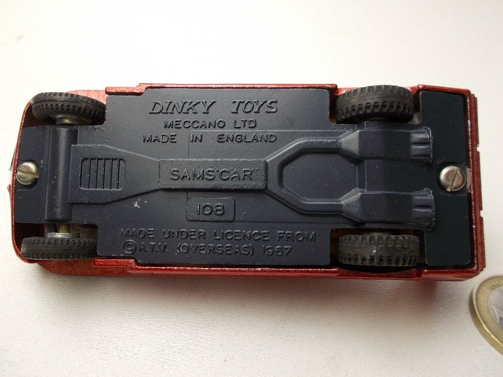 1967 Dinky Toys 108 SAM'S CAR. TV serie: "JOE 90" RED! (E), Hobby en Vrije tijd, Modelauto's | 1:43, Ophalen of Verzenden, Zo goed als nieuw