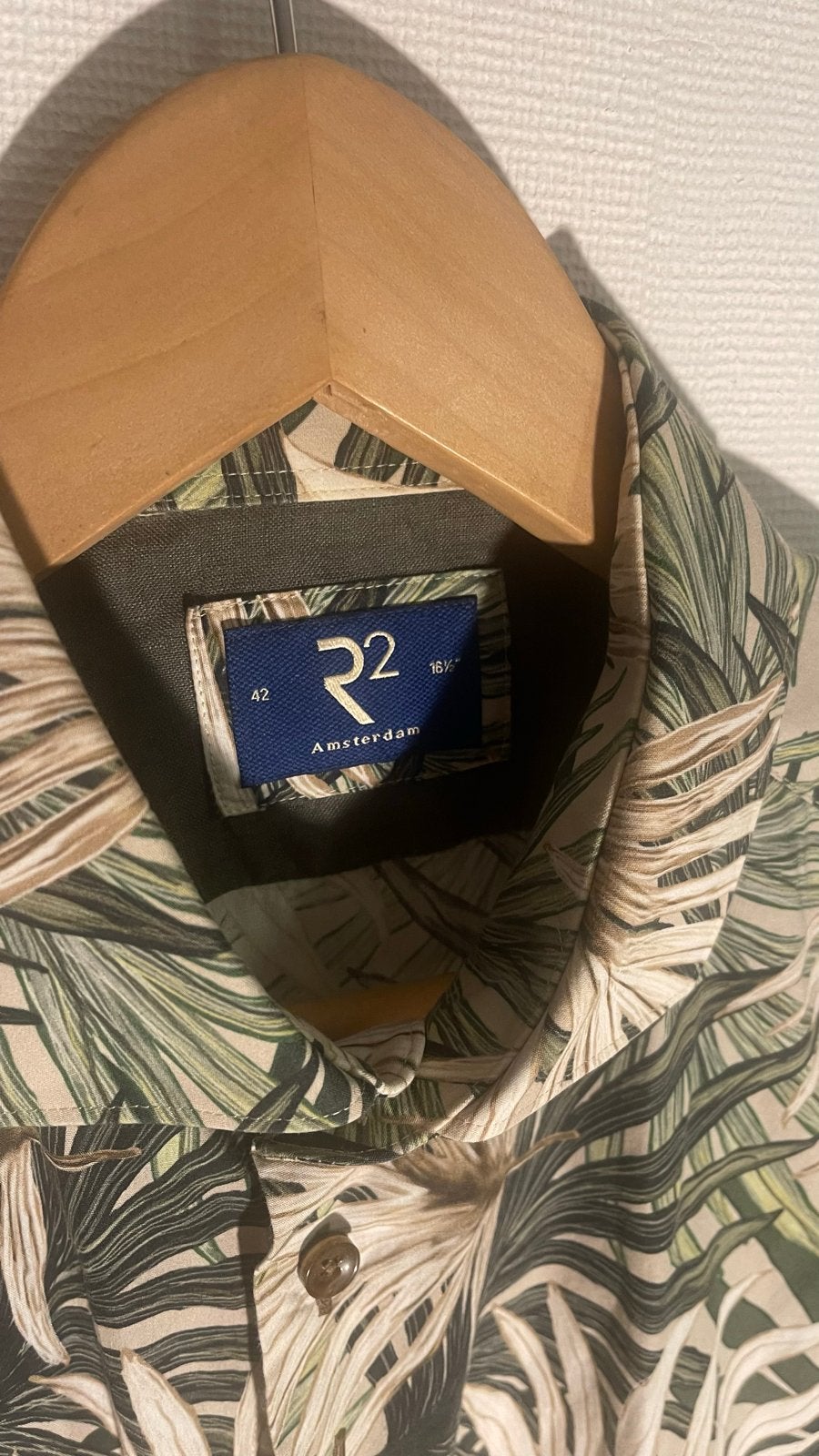 R2 Amsterdam overhemd met tropische print, maat 42, Kleding | Heren, Ophalen of Verzenden, Zo goed als nieuw, Meerkleurig, Halswijdte 41/42 (L)