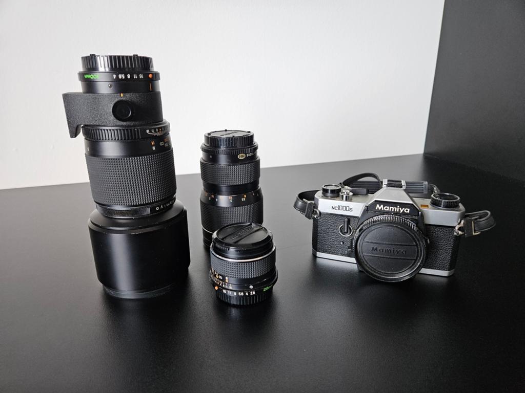 Mamiya NC1000 analoge fotocamera met 3 Mamiya Sekor lenzen, Ophalen of Verzenden, Gebruikt, Spiegelreflex, Overige Merken