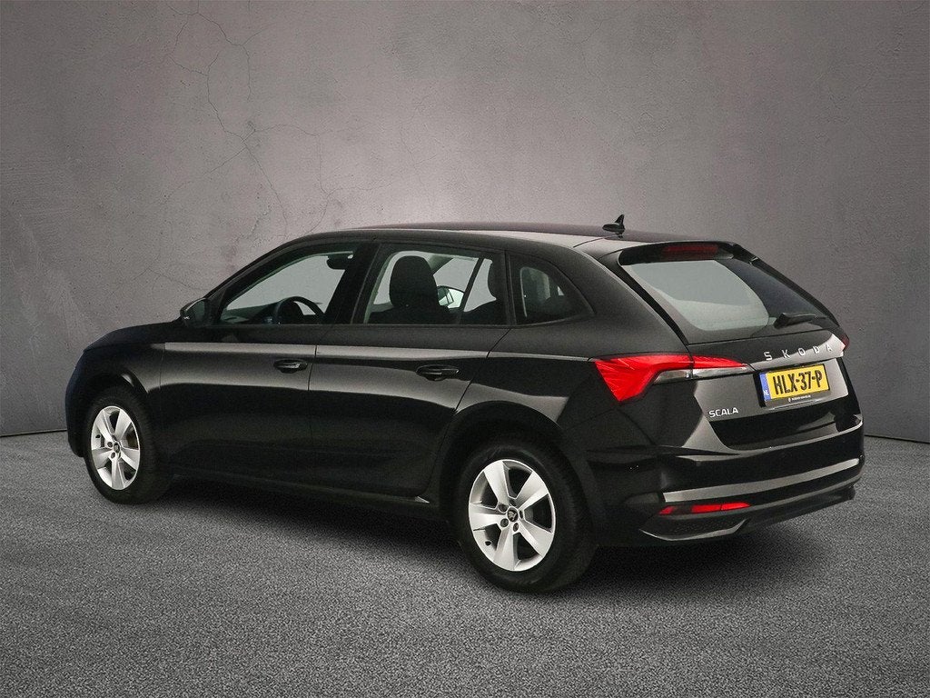 Skoda Scala Selection 1.0 TSI 115pk DSG Automaat Cruise cont, Auto's, Skoda, Euro 6, Zwart, Origineel Nederlands, 19 km/l