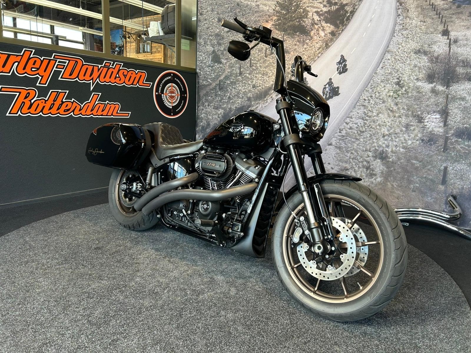 Harley-Davidson SOFTAIL FXLRS LOW RIDER S (bj 2020), Motoren, Motoren | Harley-Davidson, Laan van Vredenoord 33
2289 DA  RIJSWIJK, NL