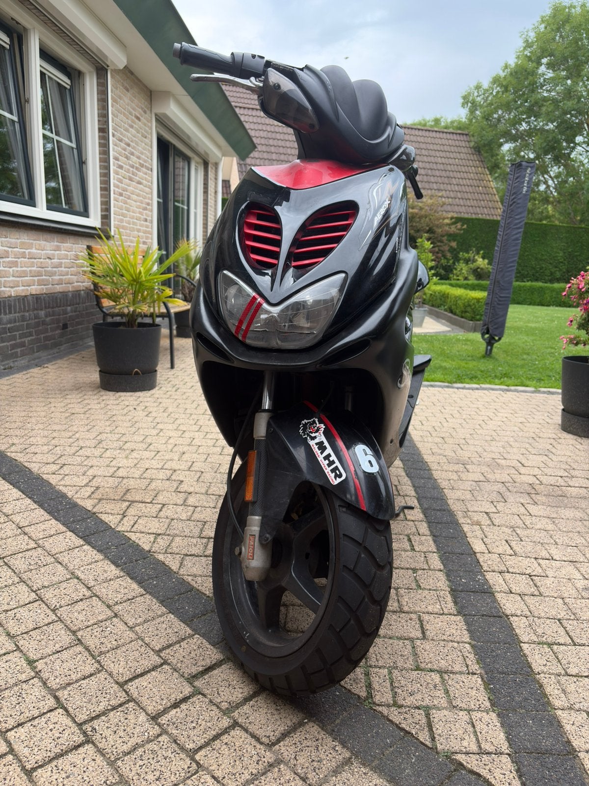 YAMAHA SA14 (2010)  zwart/rood, Fietsen en Brommers, Ophalen, Gebruikt, Aerox, Maximaal 45 km/u