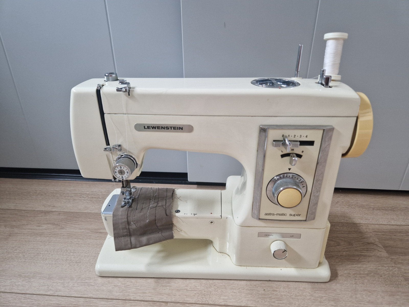 Lewenstein Astra-Matic Super Naaimachine - Vintage, Ophalen, Gebruikt, Naaimachine, Lewenstein