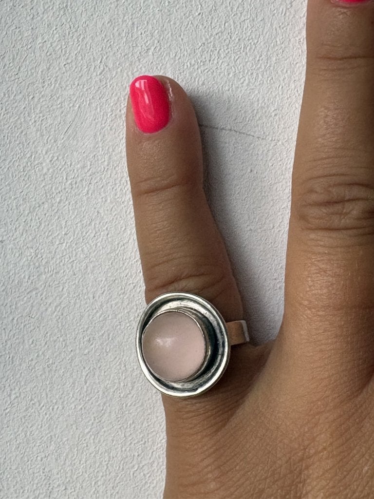 Zilveren designring van KLS met rozenkwarts edelsteen, Sieraden, Tassen en Uiterlijk, Gebruikt, Ophalen of Verzenden, 17 tot 18