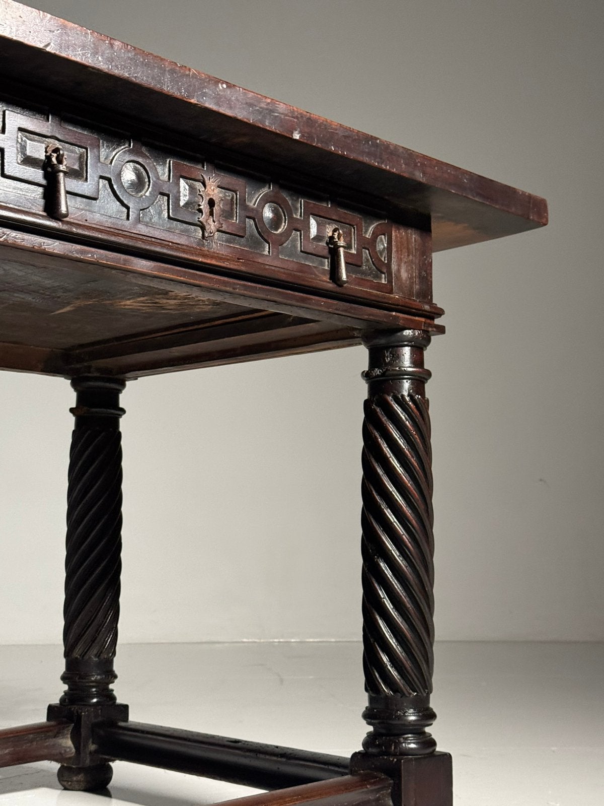 Spaanse tafel 19e eeuw antiek, Ophalen of Verzenden