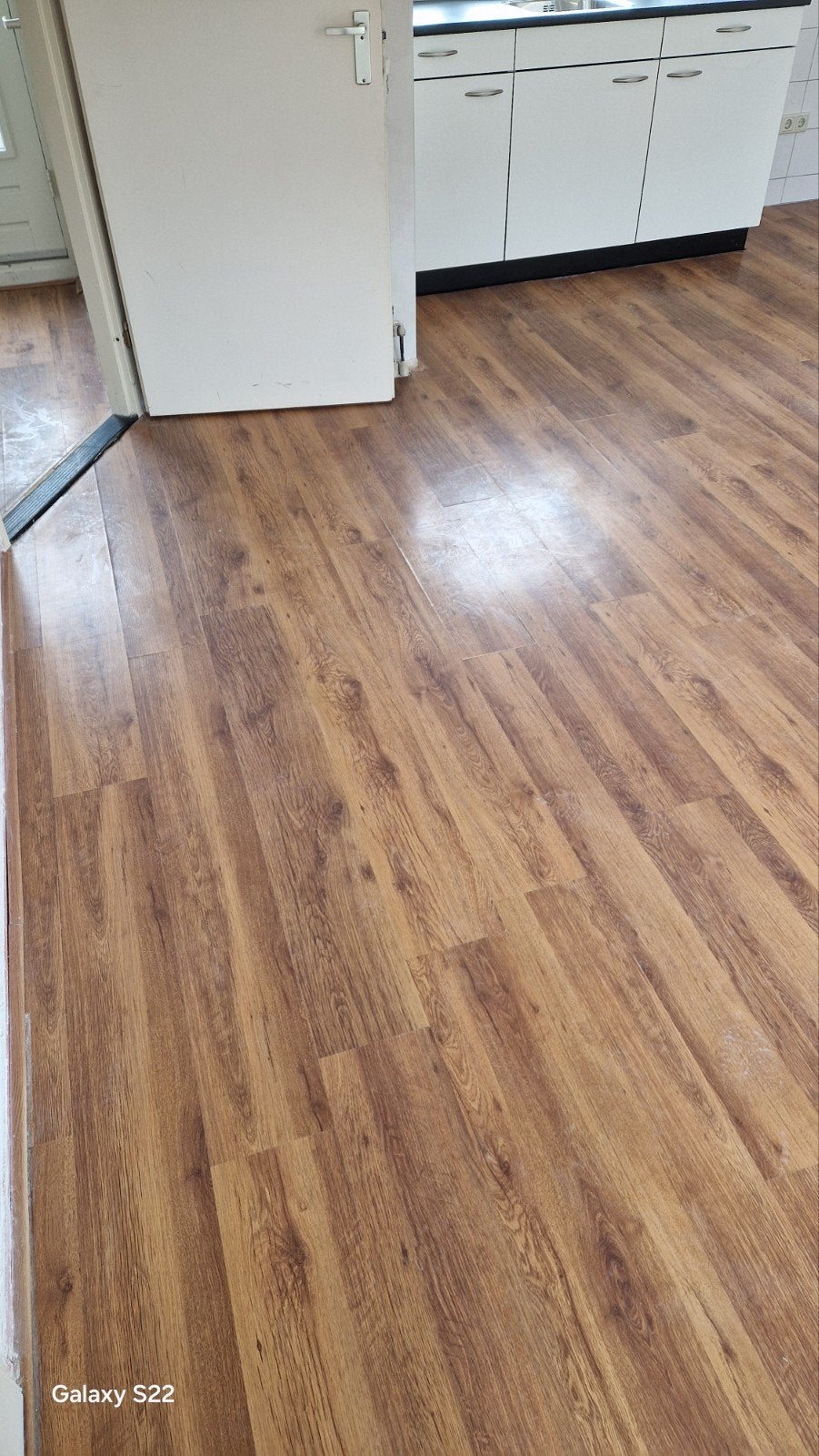 Vloerbedekking en laminaat - Diverse ruimtes, Huis en Inrichting, Ophalen, Gebruikt, Bruin, 25 tot 50 m²