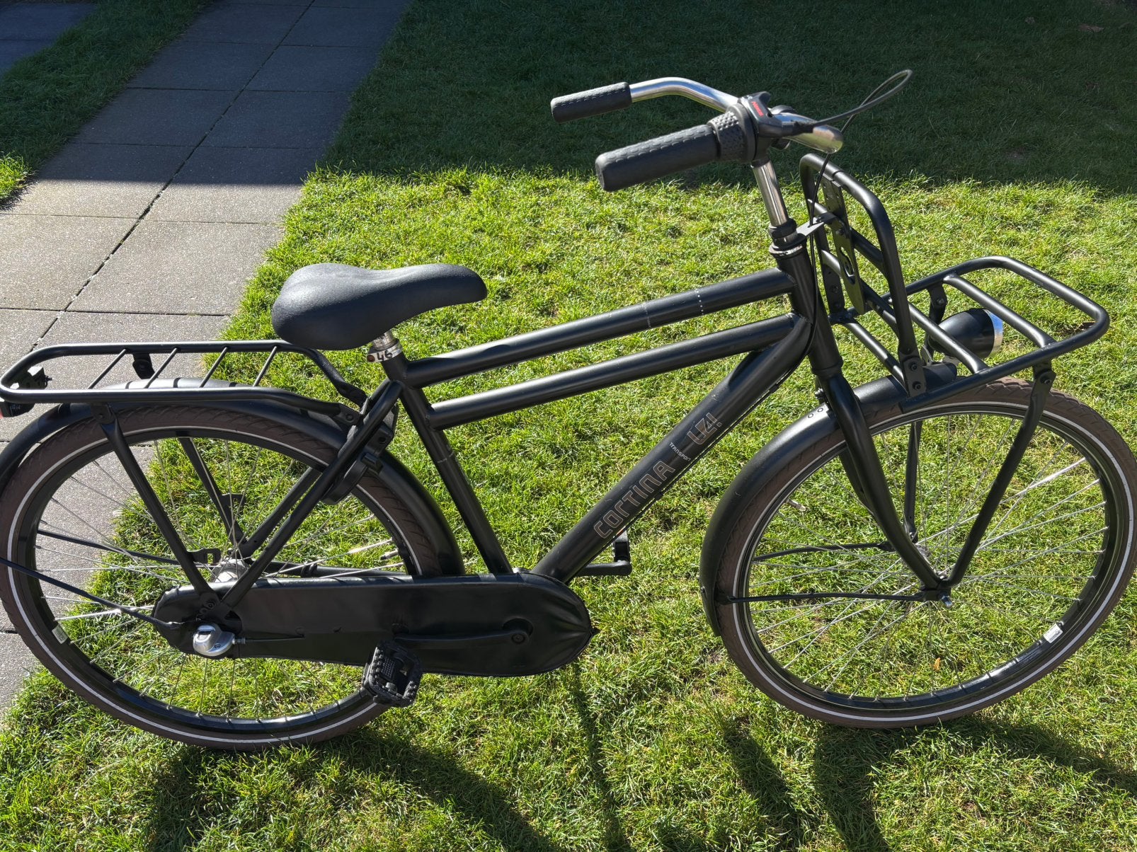 Nette 26” Cortina U4 jongens fiets zwart met 3 versnellingen, 26 inch of meer, Velgrem, Ophalen of Verzenden, Zo goed als nieuw