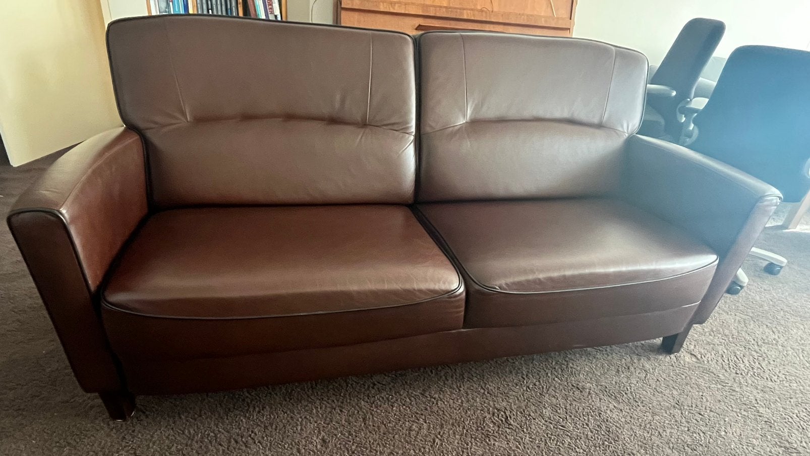 Leren 2-zitsbank, zitbreedte 166 cm, Ophalen, 150 tot 200 cm, Tweepersoons, Zo goed als nieuw