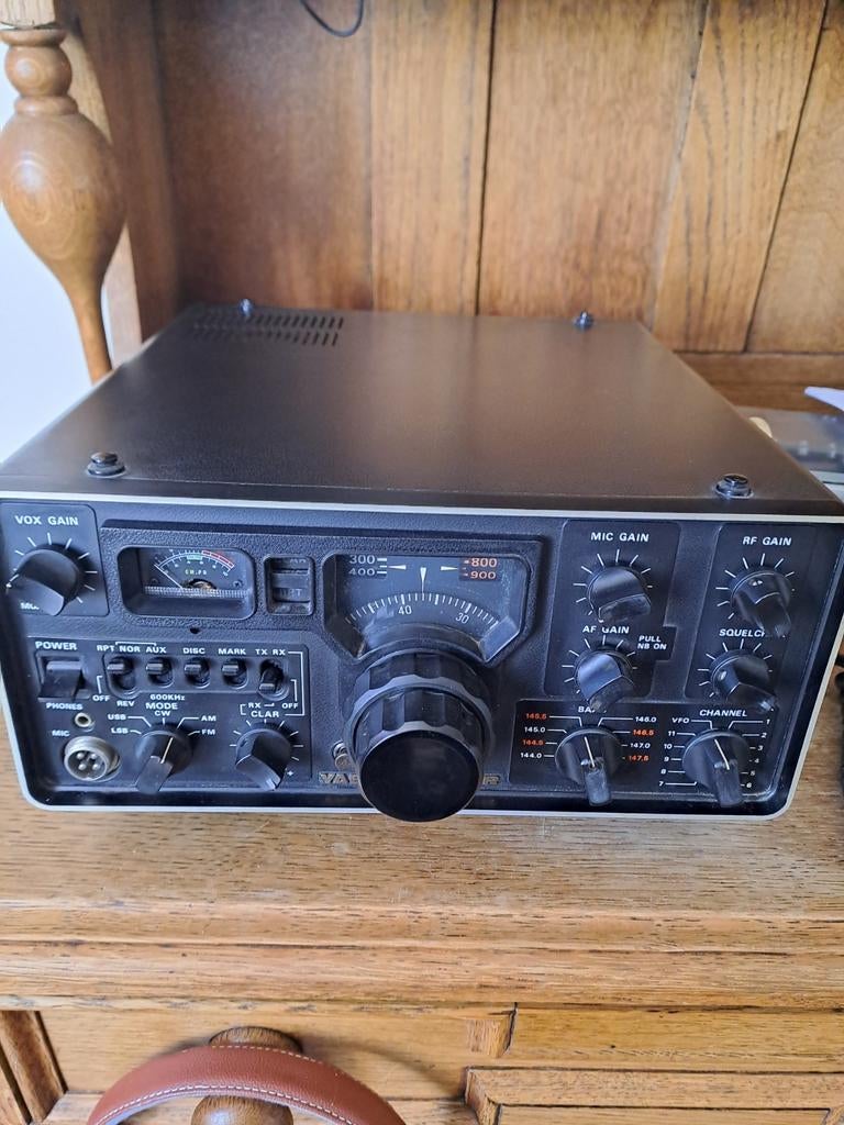 Vintage Yaesu FT-221R All-Mode Transceiver, Telecommunicatie, Zenders en Ontvangers, Ophalen of Verzenden, Gebruikt, Zender en Ontvanger
