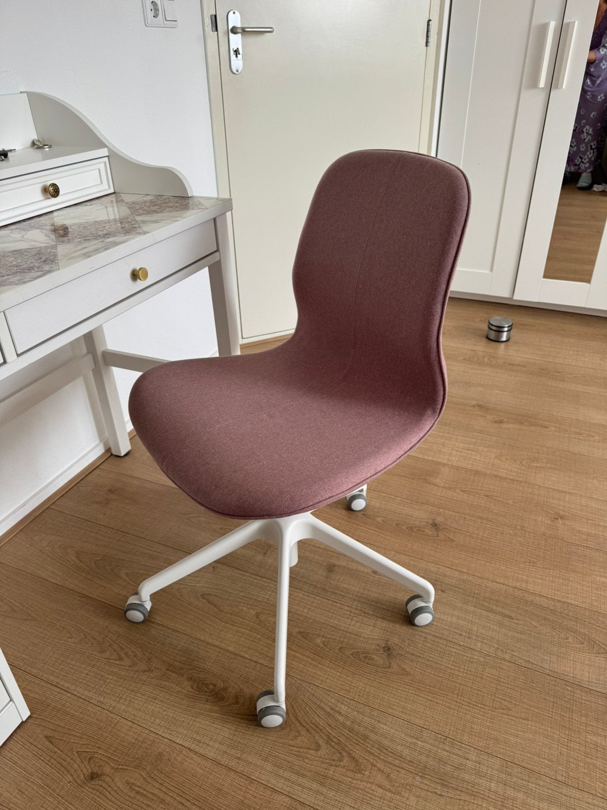 Ikea langfjall bureaustoel, Huis en Inrichting, Bureaustoelen, Ophalen, Zo goed als nieuw, Zwart