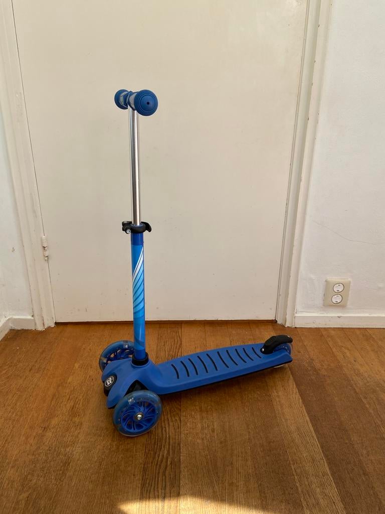 Step Play tive blauw, Ophalen of Verzenden, Zo goed als nieuw, Gewone step