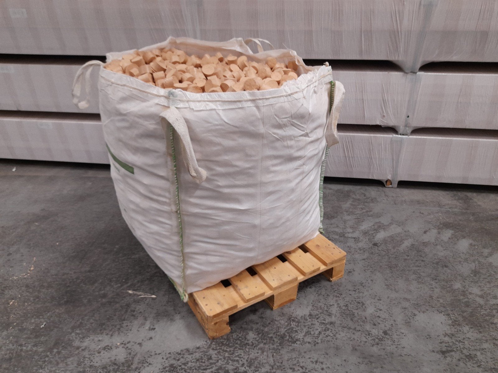 openhaard hout briketten in big bag, Minder dan 3 m³, Ophalen
