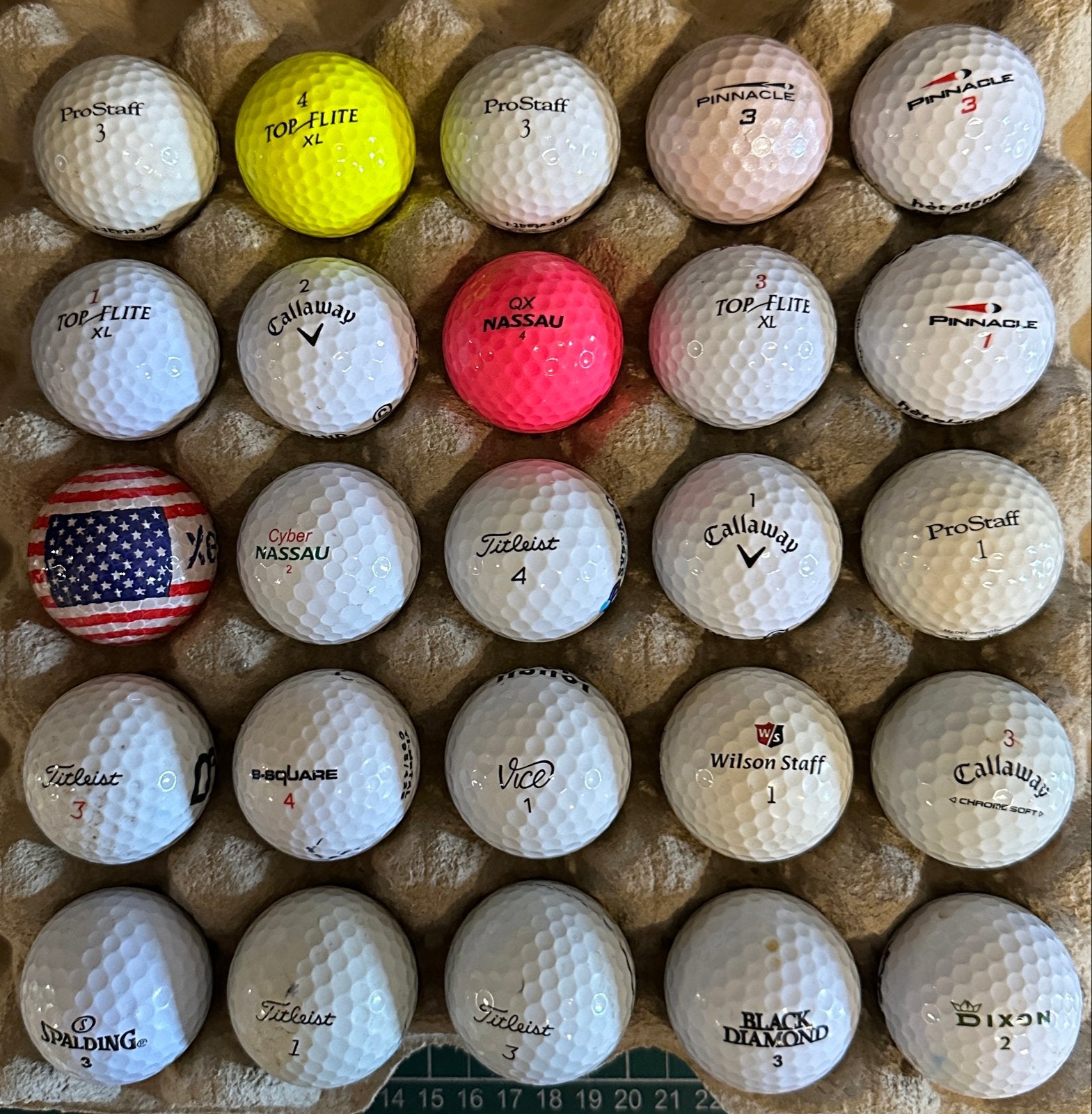 100 stuks Nieuwe Diverse golfballen, Sport en Fitness, Ophalen of Verzenden, Nieuw, Bal(len), Overige merken