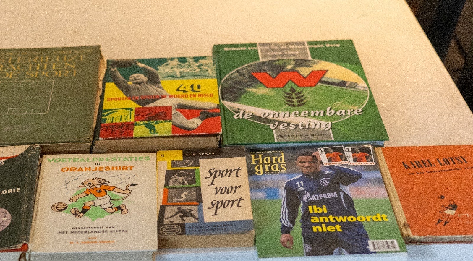 Diverse oude sportboeken - Voetbal, algemene sport en meer, Boeken, Sportboeken, Ophalen of Verzenden, Gelezen, Overige sporten