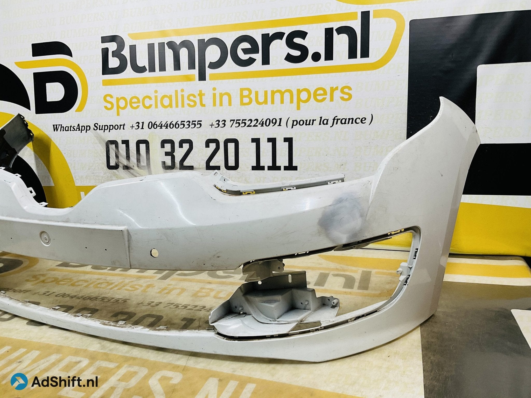 BUMPER Renault Megane 3 Facelift 2011-2016 VOORBUMPER 2-F4-5, Auto-onderdelen, Bumper