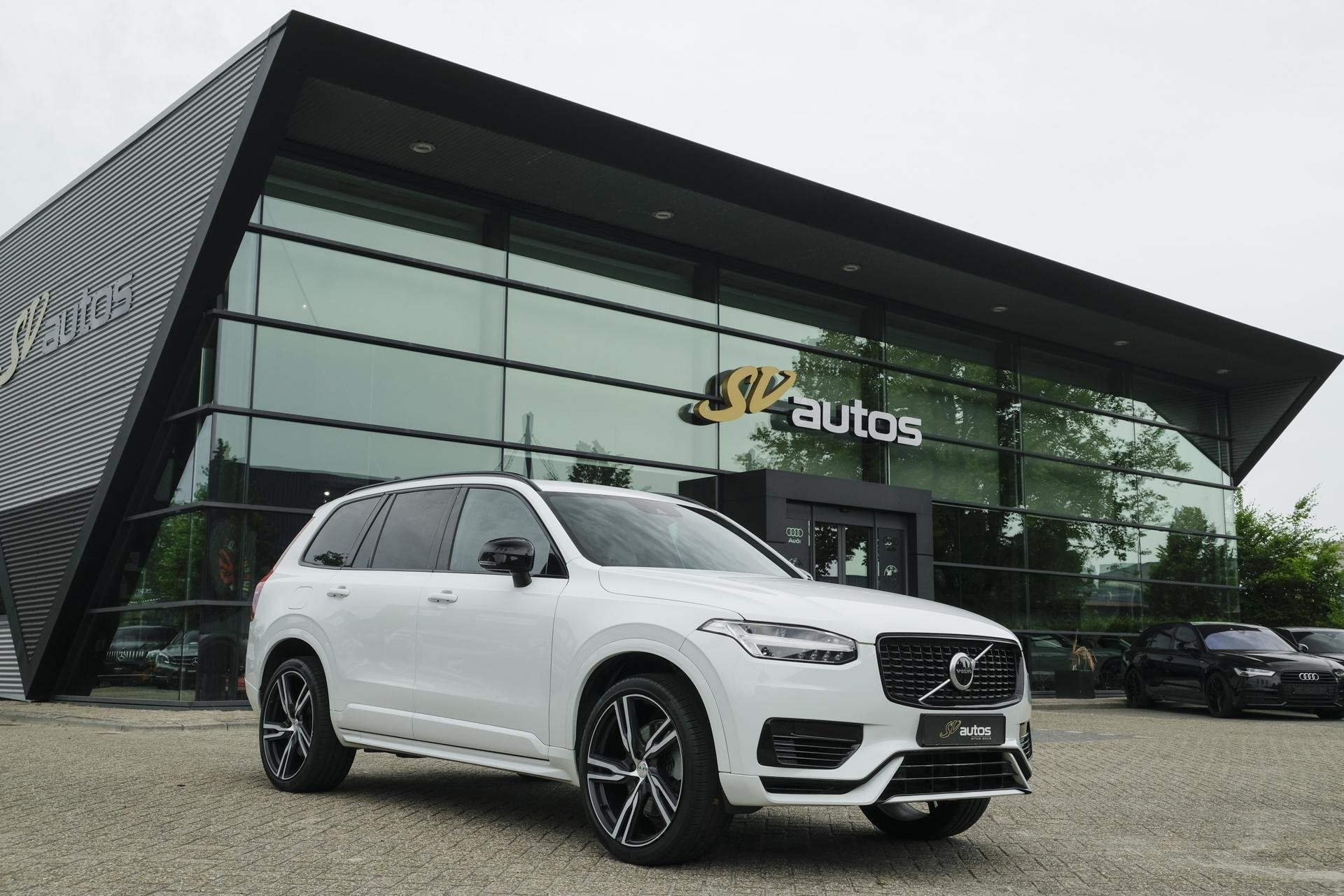 Volvo XC90 2.0 T8 390pk R-design Recharge *BTW* 7-persoons *, 4 cilinders, 7 stoelen, Wit, Vierwielaandrijving