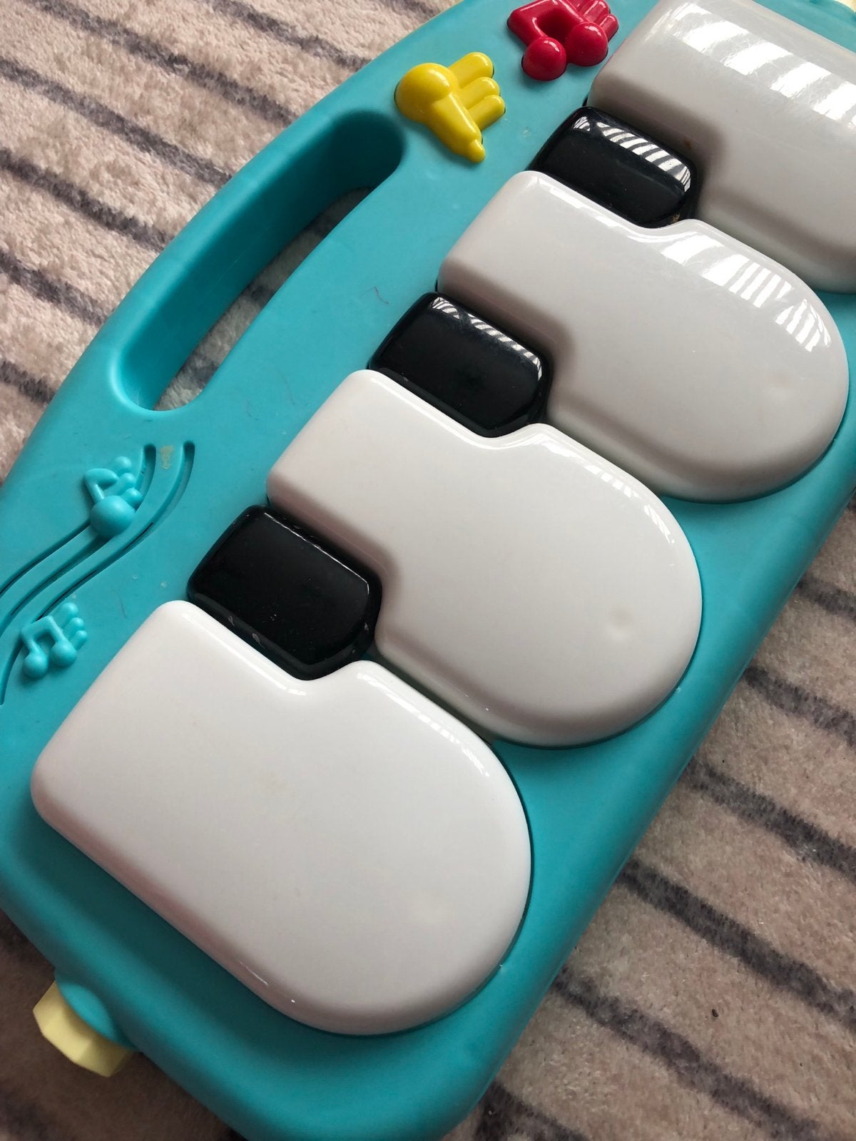 Baby piano met geluid & lichtjes, Ophalen of Verzenden, Gebruikt, Overige typen, Met geluid