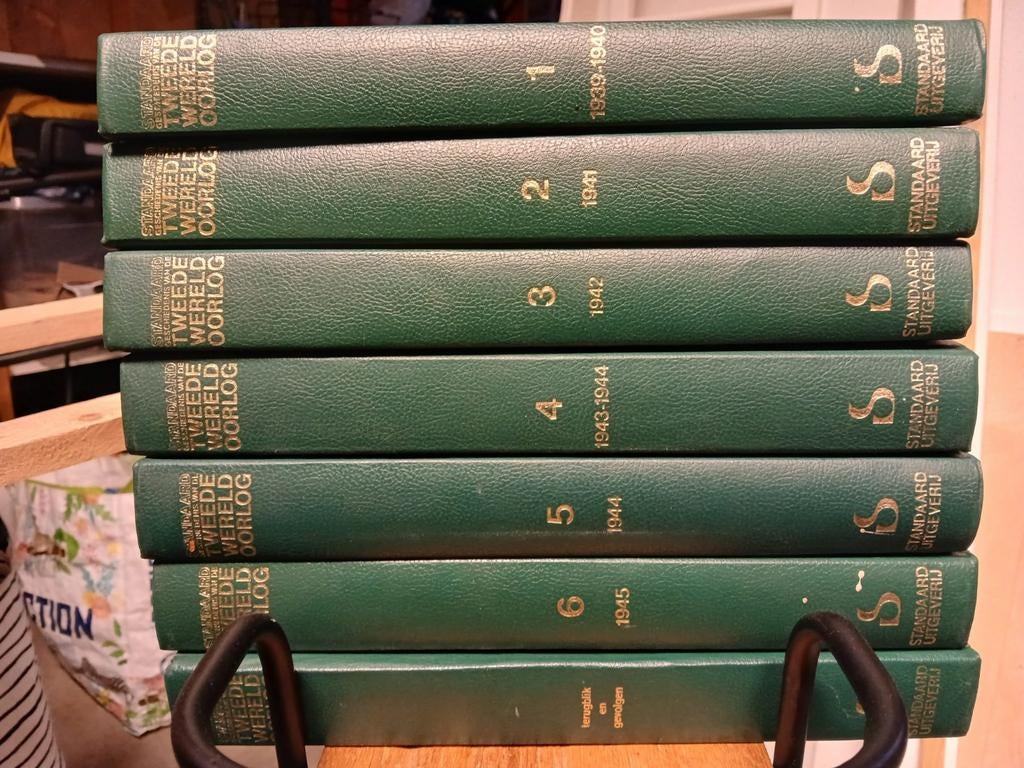 Standaard Geschiedenis WO2 7 delig, Boeken, Oorlog en Militair, Ophalen of Verzenden, Algemeen, Gelezen, Tweede Wereldoorlog