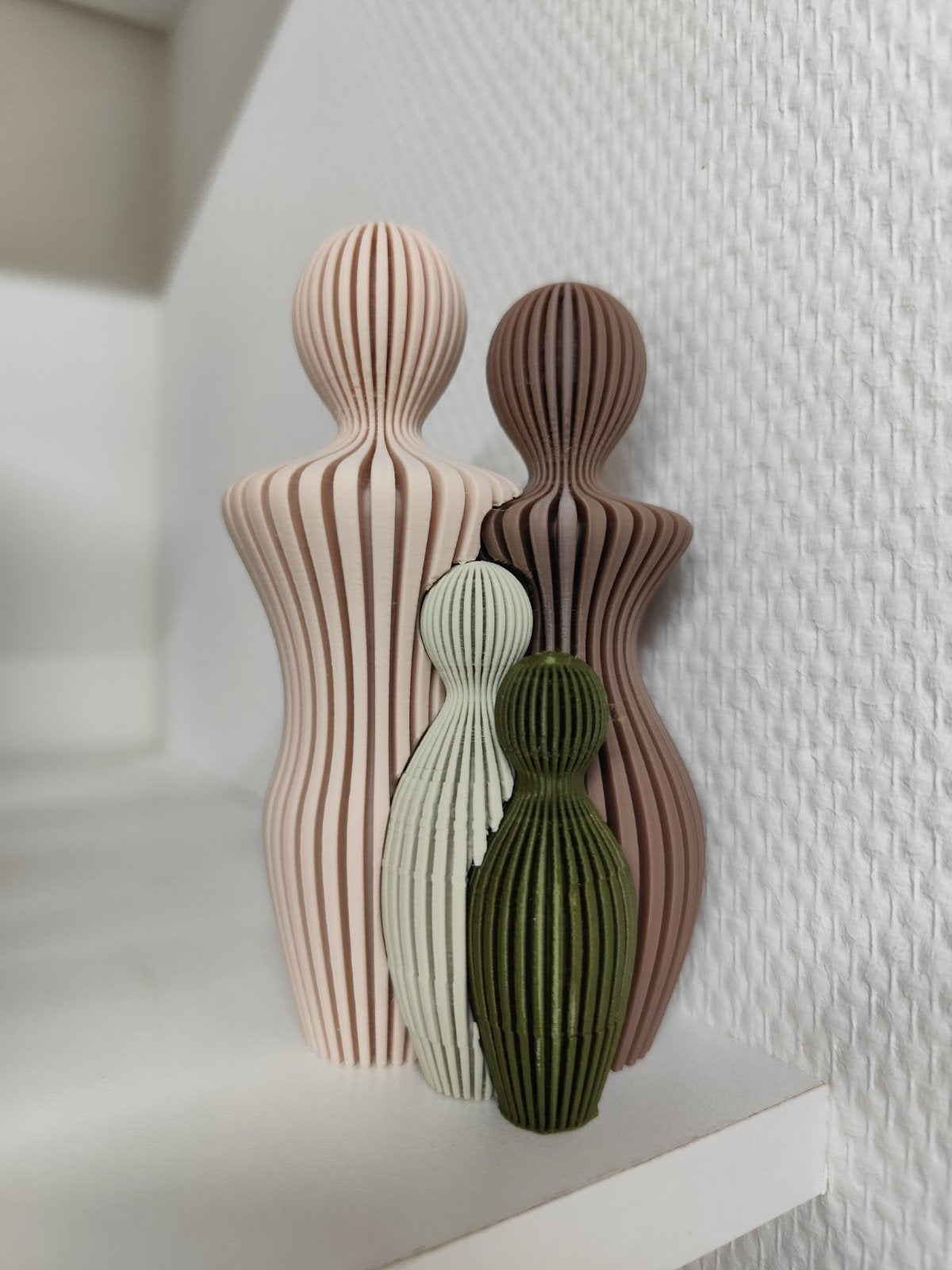 Decoratieve familiebeeldjes - Modern design, Meerkleurig, Nieuw, Kunststof, Ophalen of Verzenden