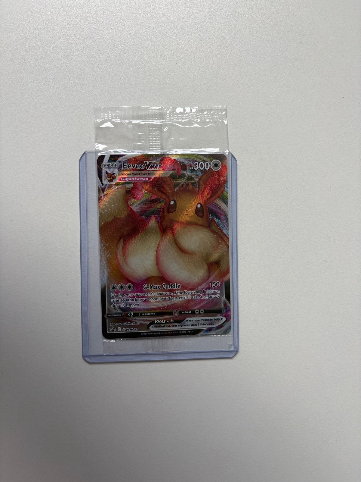 Eevee VMAX Pokémon kaart, Ophalen of Verzenden, Zo goed als nieuw, Losse kaart
