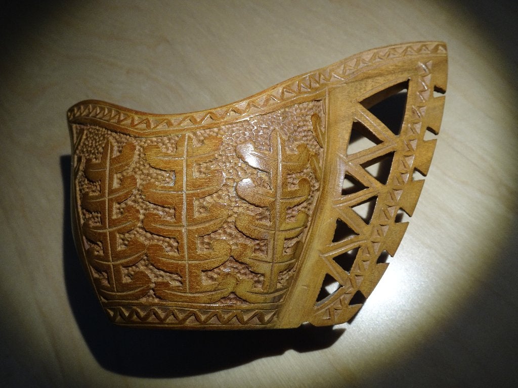 houtsnijwerk  Bakje  K1, Ophalen of Verzenden, Houtsnijwerk