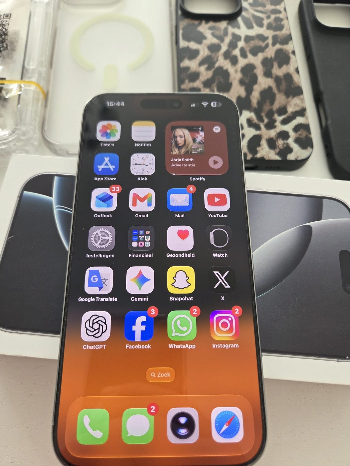 Foto 11 van iPhone 16 Pro Max in zeer nette, bijna nieuwstaat